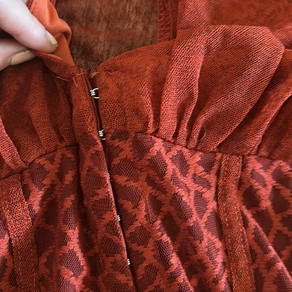 Lulu’s Bodysuit - Picture 5 of 8